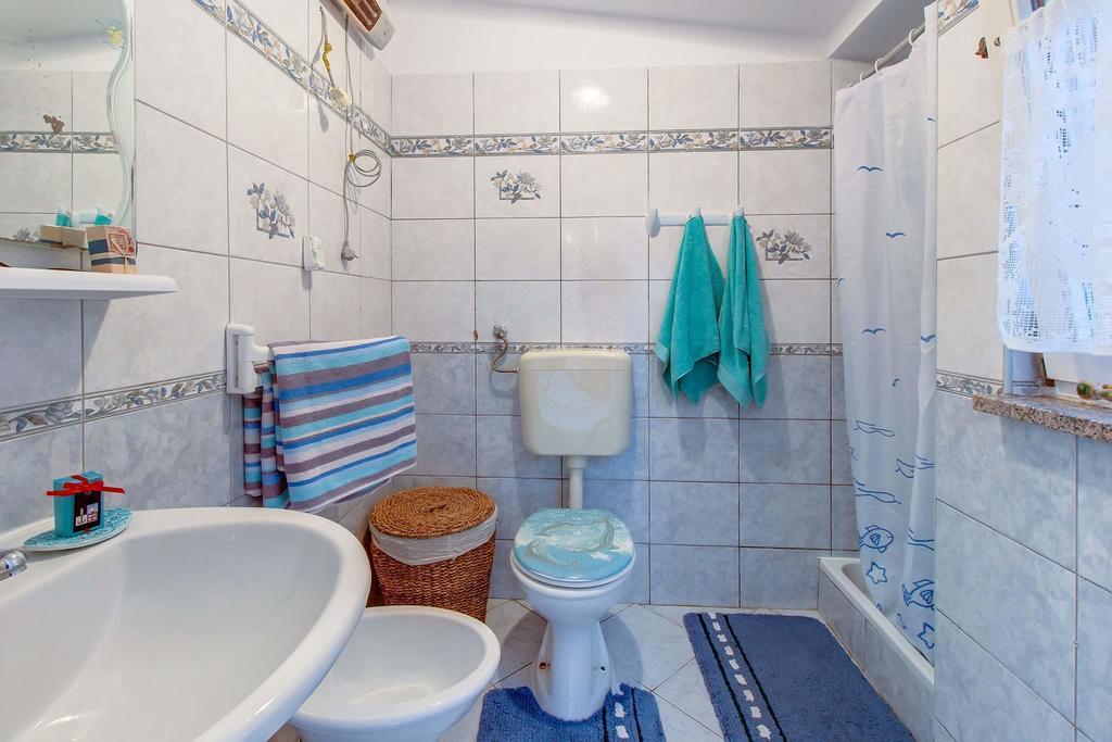 Narcis Central Apartment With Sea & City Views Veli Losinj Luaran gambar